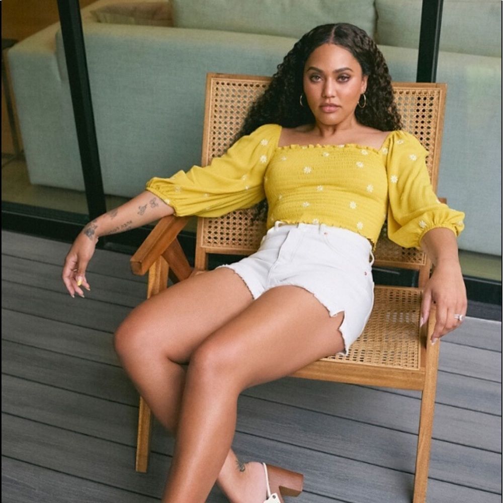 Justfab smocking Gauze‎ Daisy Top Super Lemon S NWT